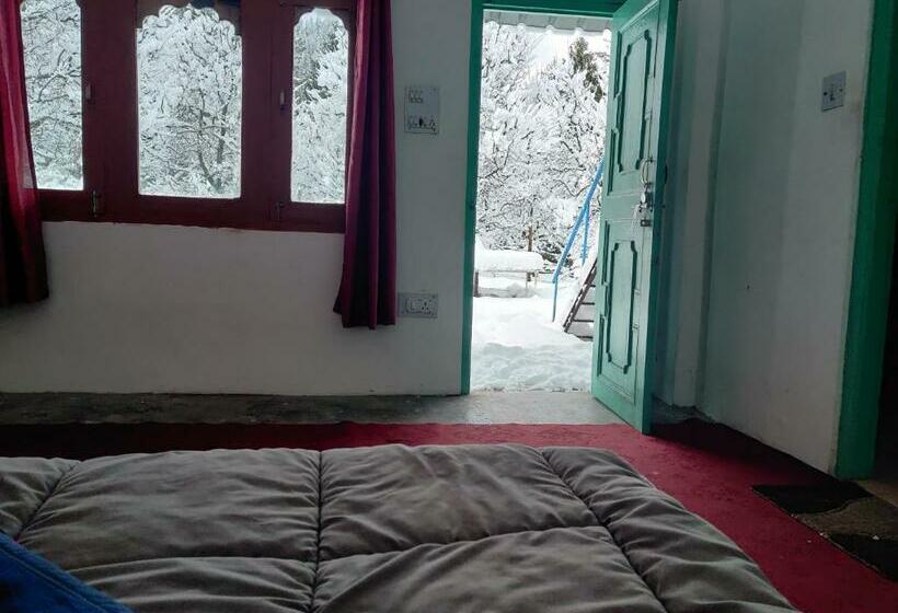 Пансион Parvati Tales