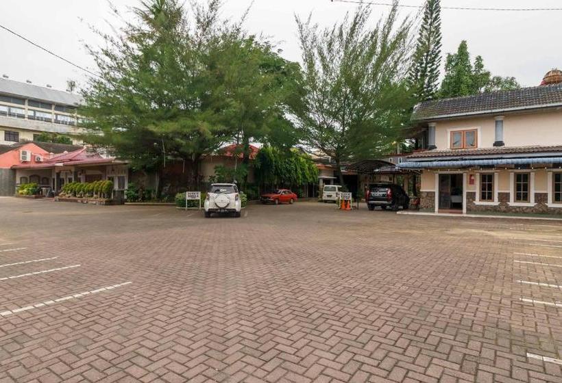 膳宿费 Reddoorz Plus @ Setiabudi Medan 4