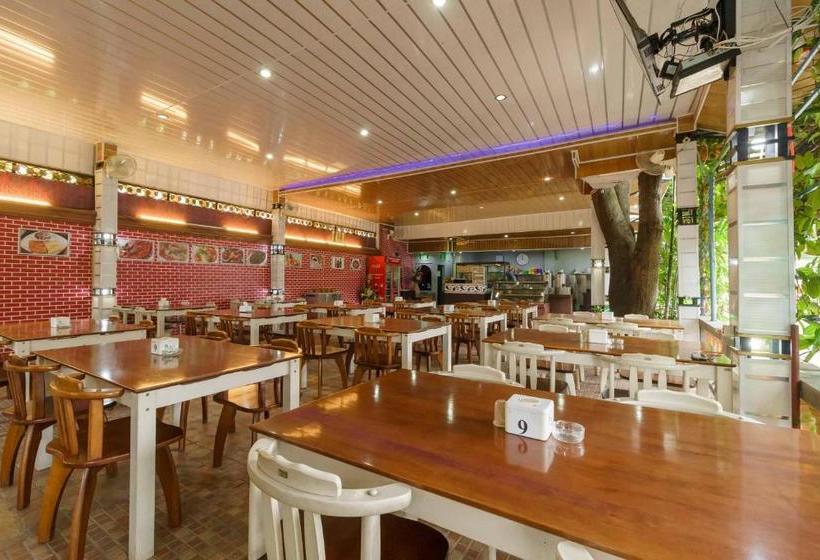 膳宿费 Reddoorz Plus @ Setiabudi Medan 4