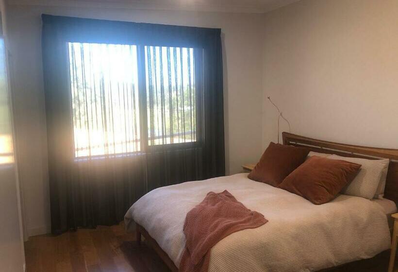 پانسیون Scotsdale Farm