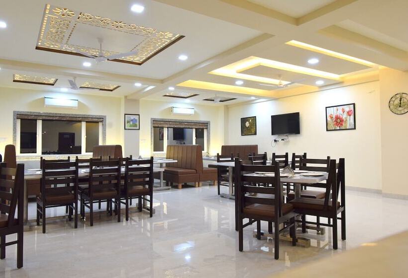 The Sky Imperial  Hotel Gopal Darshan