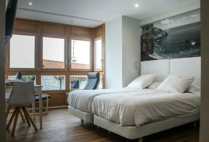 Apartamentos Mundaka Surf Camp