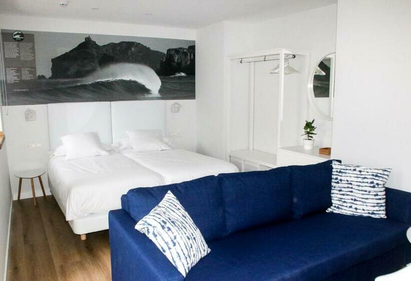 Apartamentos Mundaka Surf Camp