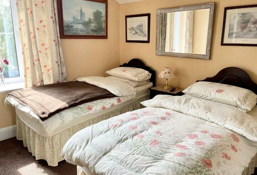 צימר Apsley Villa Guest House