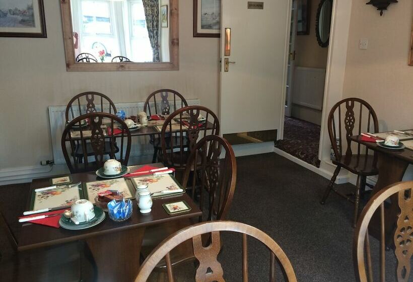 צימר Apsley Villa Guest House