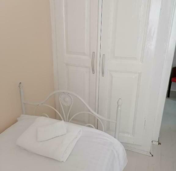 تختخواب و صبحانه Citalna Rooms