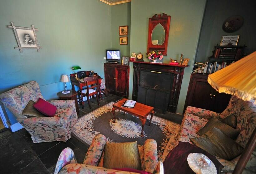 צימר Emma Tiver Heritage Cottage