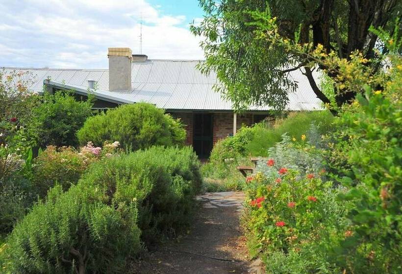 مبيت وإفطار Emma Tiver Heritage Cottage