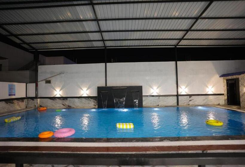 호텔 Bhairav Bagh With Swimming Pool