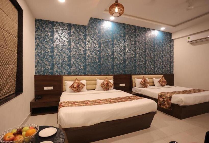 호텔 Bhairav Bagh With Swimming Pool