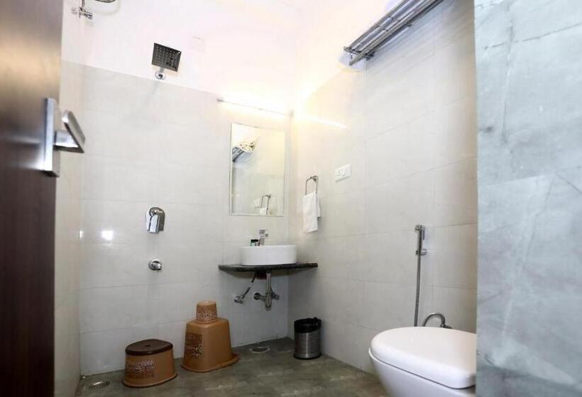 호텔 Bhairav Bagh With Swimming Pool