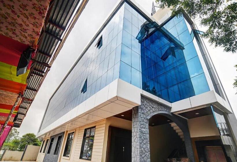 בית מלון כפרי Collection O 81434 Rama Greens