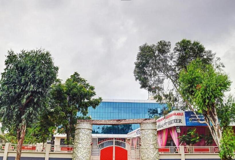 בית מלון כפרי Collection O 81434 Rama Greens