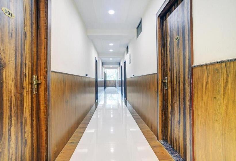 בית מלון כפרי Collection O 81434 Rama Greens