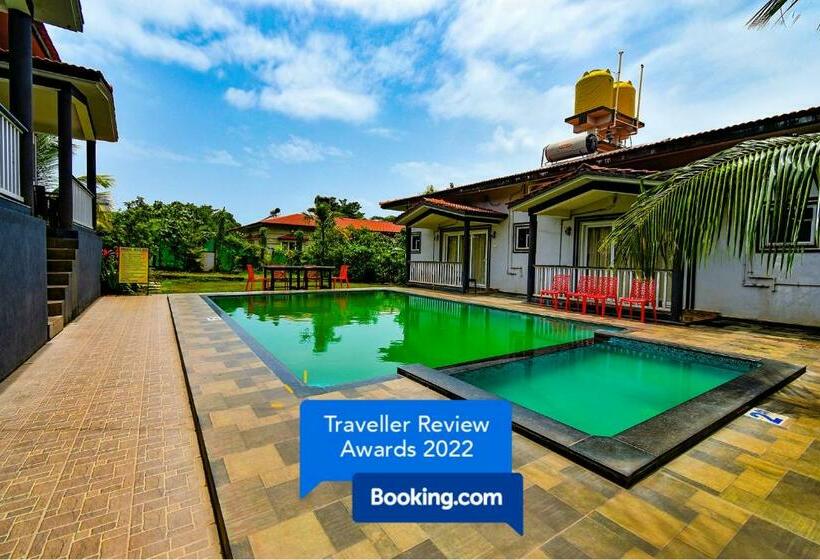 ホテル Fabescape Vagator Retreat Resort With Swimming Pool Nr Vagator Beach