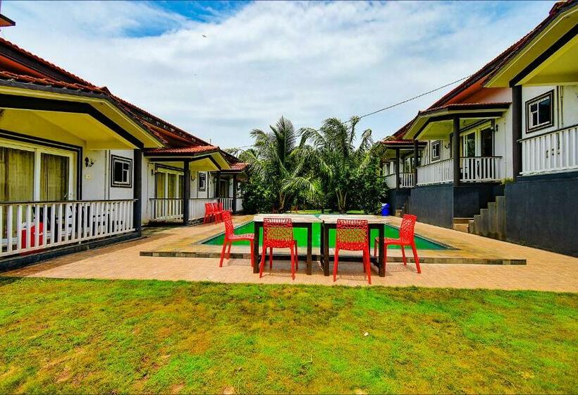 ホテル Fabescape Vagator Retreat Resort With Swimming Pool Nr Vagator Beach