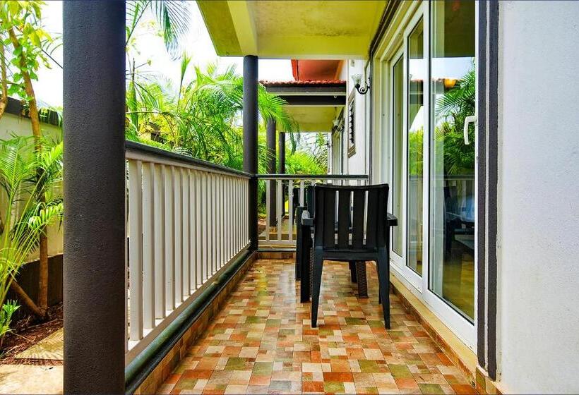 ホテル Fabescape Vagator Retreat Resort With Swimming Pool Nr Vagator Beach