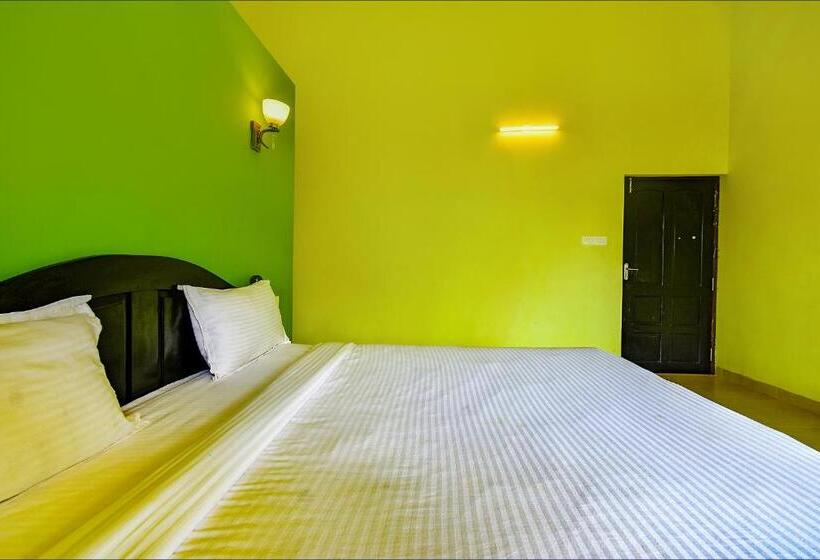 ホテル Fabescape Vagator Retreat Resort With Swimming Pool Nr Vagator Beach