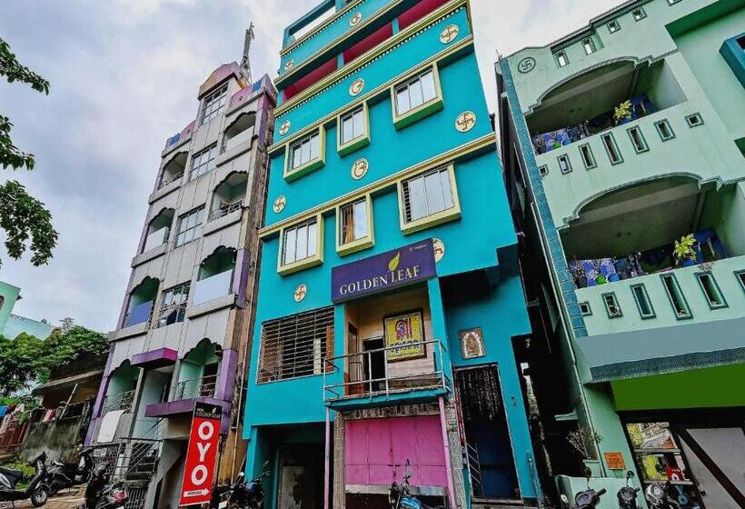 Hotel Flagship 81598 Golden Leaf