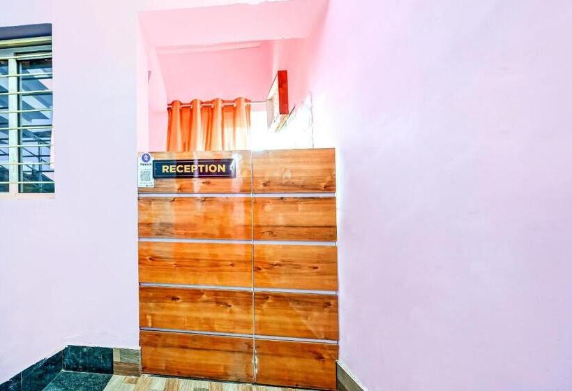 Hotel Flagship 81598 Golden Leaf