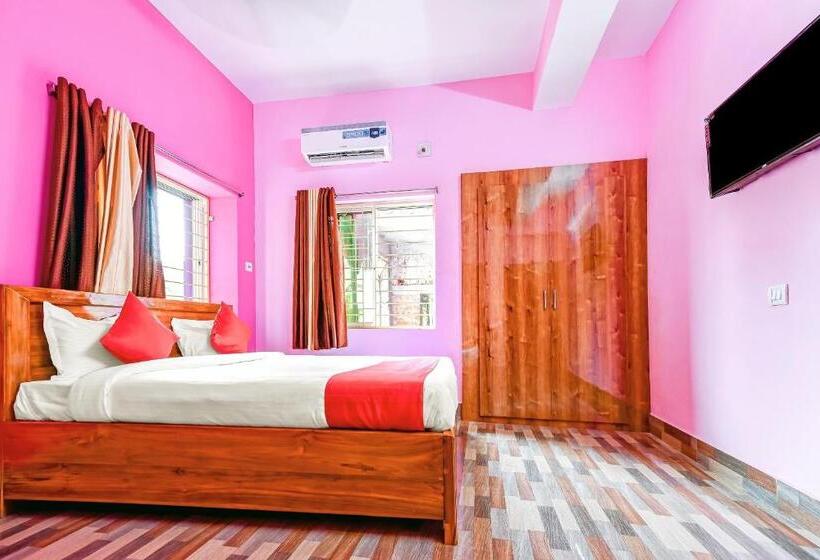 Hotel Flagship 81598 Golden Leaf