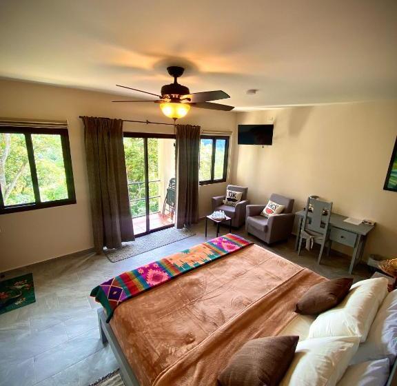 Отель Inn The Coffeepot Boutique