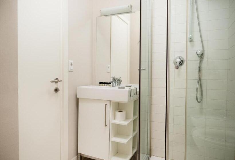 בית מלון כפרי Lake Drive Rooms&apartments