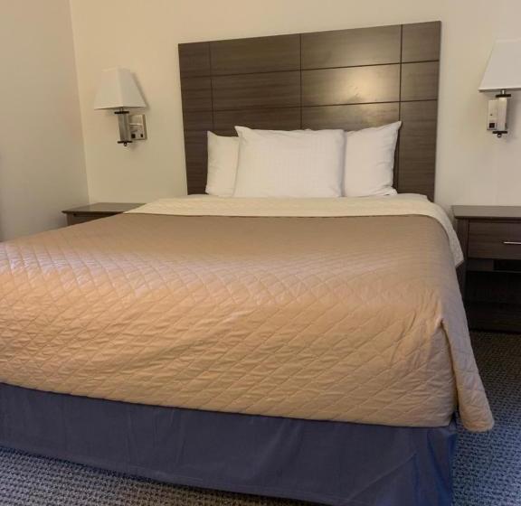 فندق Lakes Area Inn