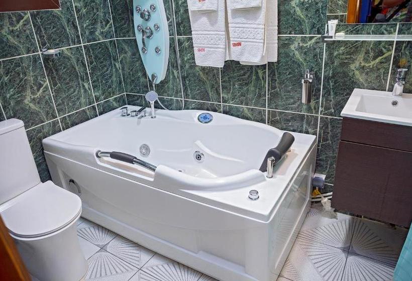 Noubou International Hotel Bonapriso