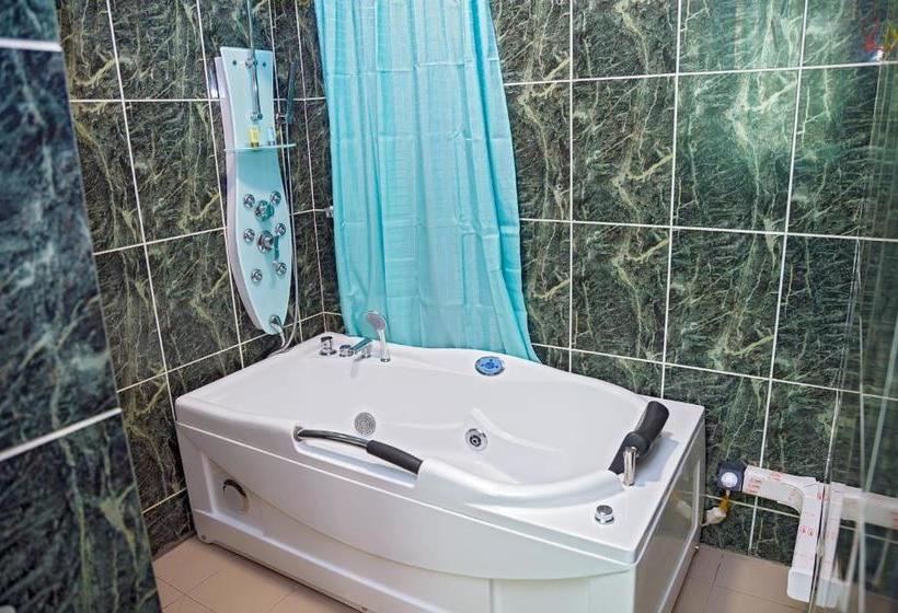 Noubou International Hotel Bonapriso