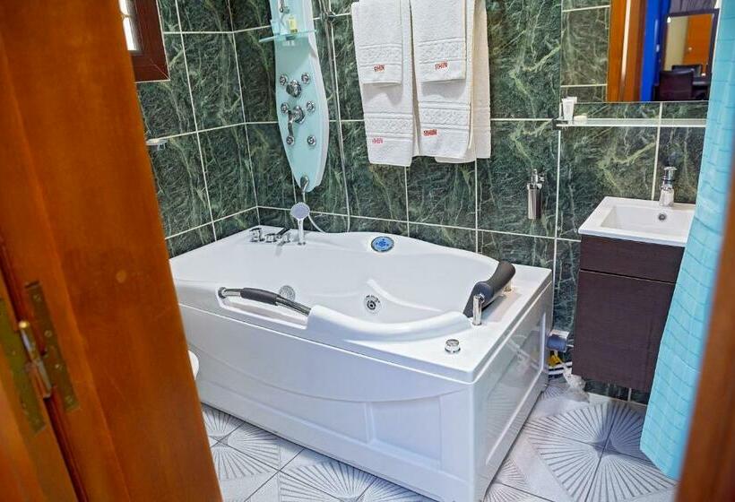 Noubou International Hotel Bonapriso