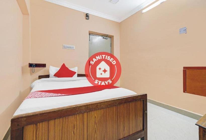 Hotel Oyo 81409  Sivajothi