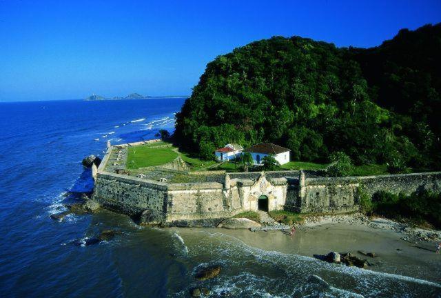 ホテル Pousada Pé Na Areia Ilha Do Mel