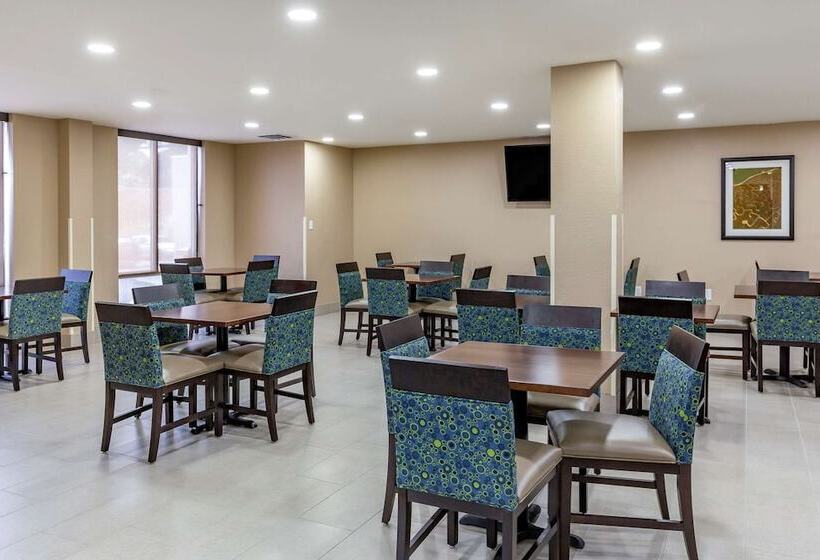 فندق Quality Inn & Suites Spring Lake   Fayetteville Near Fort Liberty