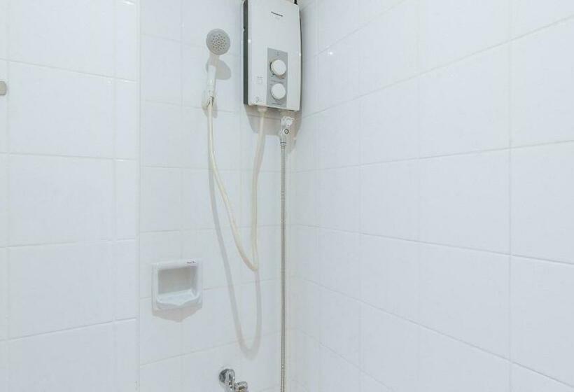 Отель Reddoorz Near Edsa Camp Crame