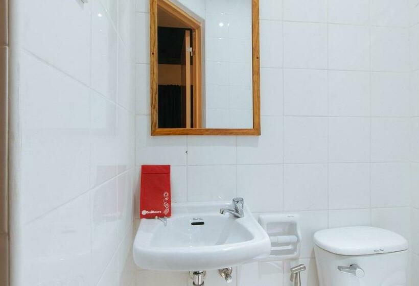 Отель Reddoorz Near Edsa Camp Crame