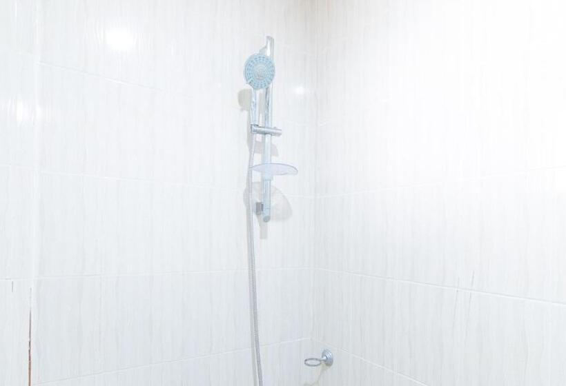 هتل Reddoorz At Rjs Bldg Near Lyceum Gen Trias Cavite