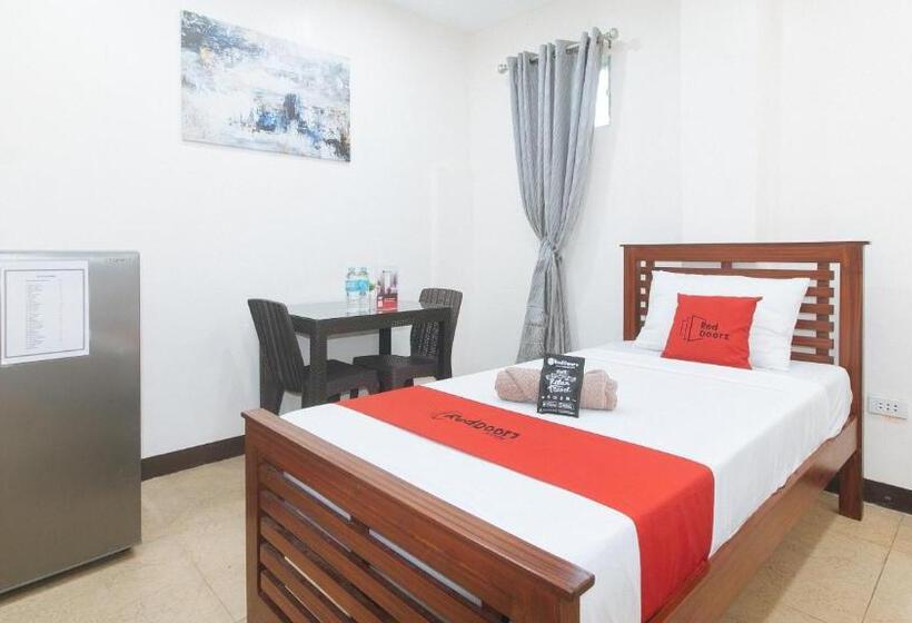 هتل Reddoorz At Rjs Bldg Near Lyceum Gen Trias Cavite