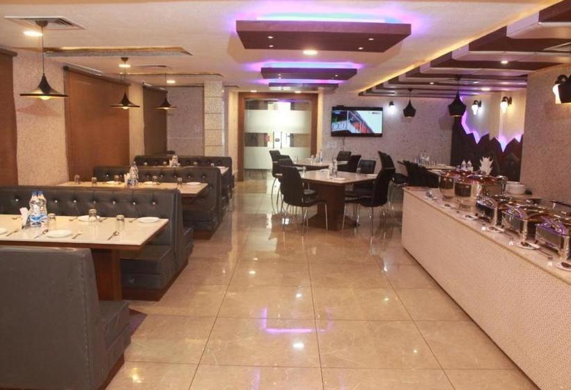 Отель S S International