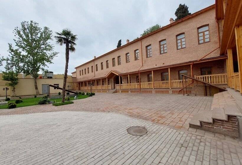 هتل Shah Abbas Karvansaray