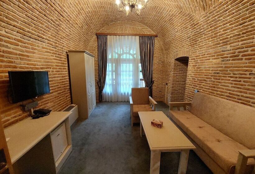 هتل Shah Abbas Karvansaray