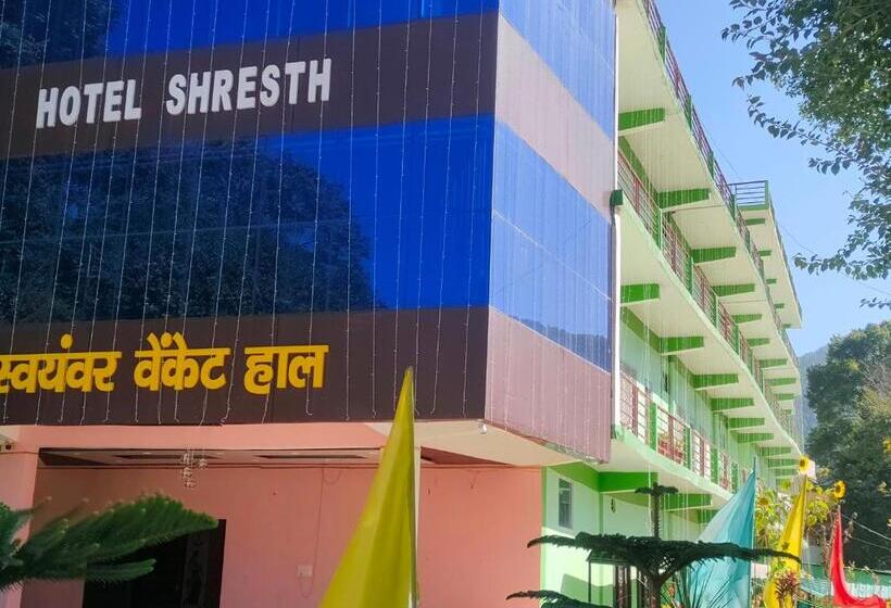 فندق Shresth