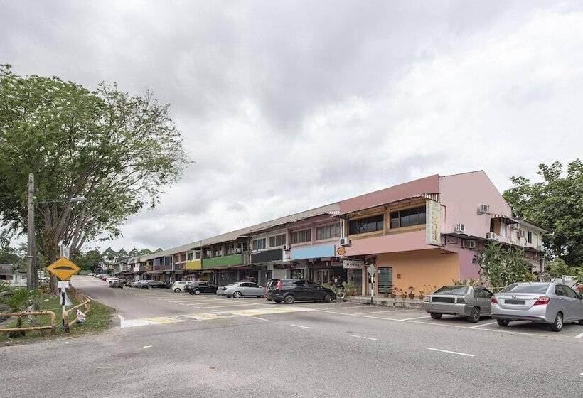 בית מלון כפרי Spot On 90305 Hen Hen