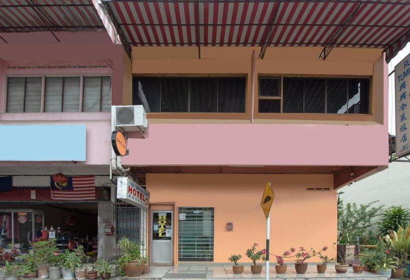 בית מלון כפרי Spot On 90305 Hen Hen