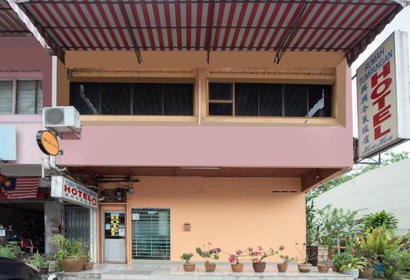 בית מלון כפרי Spot On 90305 Hen Hen