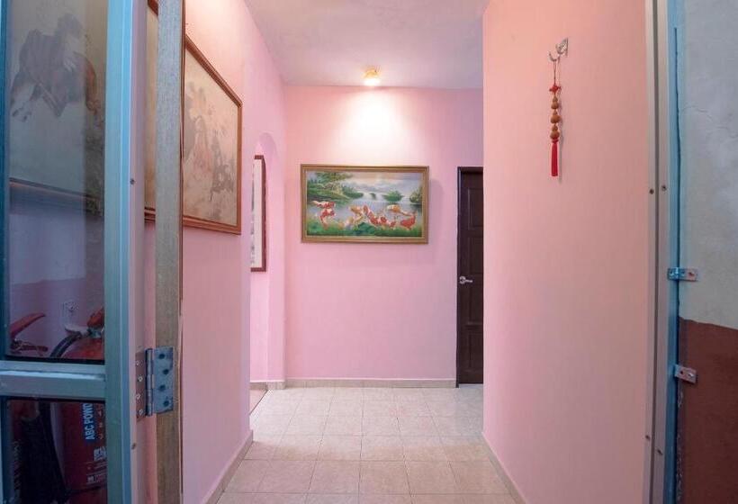 בית מלון כפרי Spot On 90305 Hen Hen