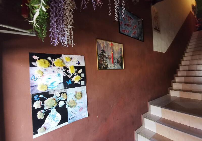 בית מלון כפרי Spot On 90305 Hen Hen