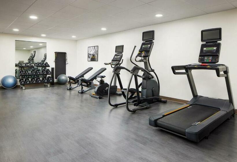 فندق Staybridge Suites   Auburn   University Area, An Ihg