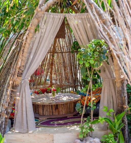 ホテル The Nest Boutique Resort