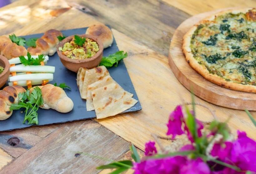 ホテル The Nest Boutique Resort